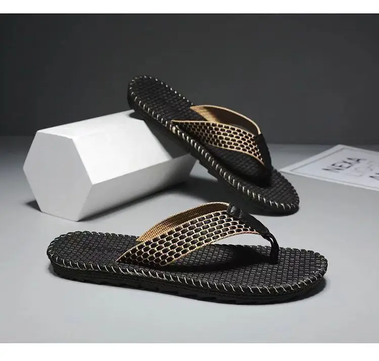 Men's Flip-flops Summer Sandals and Slippers Outer Wear Non-slip Trendy Beach Shoes Casual Fashion Sandals Flip-flops Men's Slippers — feature 15