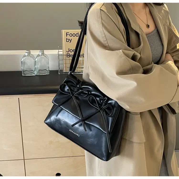 Women's Creamy Underarm Tote Bag with Bow — feature 11