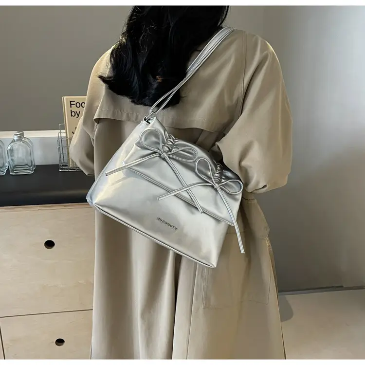Women's Creamy Underarm Tote Bag with Bow — feature 15