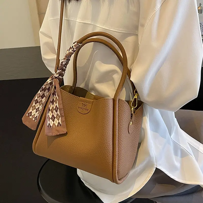 Korean Style Bucket Bag for Women 2024 Winter Shoulder Messenger - Image 7
