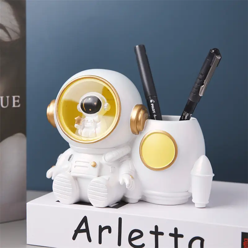 Hot Astronaut Pen Holder with Light & Makeup Brush