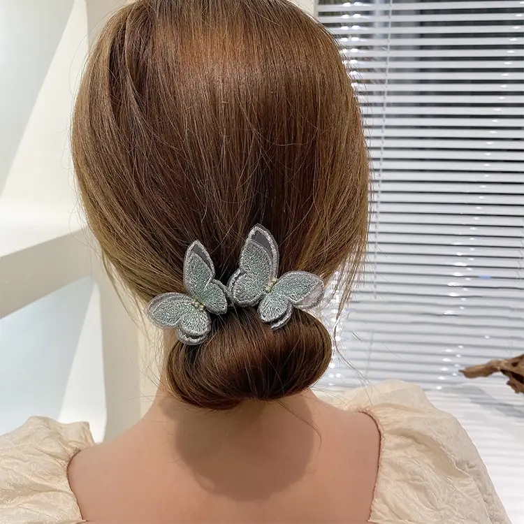 Lazy Butterfly Hair Curler with Blue Butterfly Design - Image 8