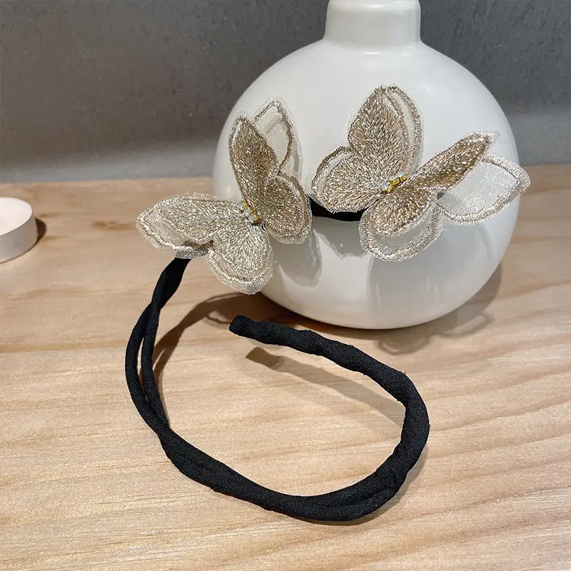 Lazy Butterfly Hair Curler with Blue Butterfly Design - Image 3