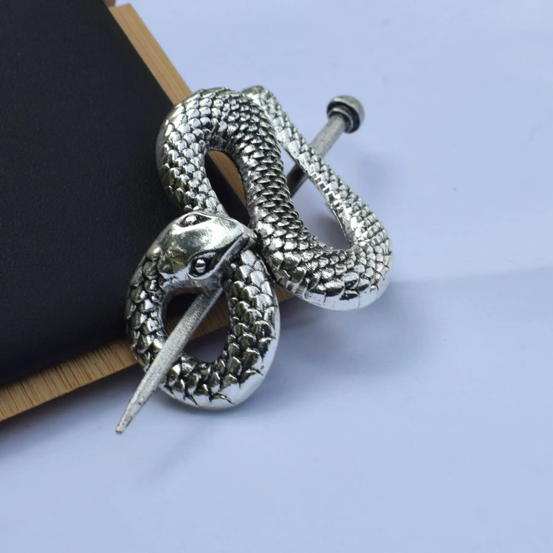 Vintage Snake Hairpin Gothic Witch Halloween Accessory - Image 5