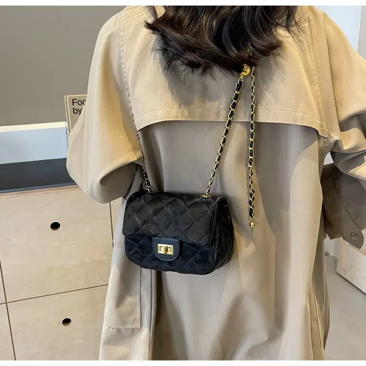White Quilted Chain Shoulder Bag for Women — feature 17