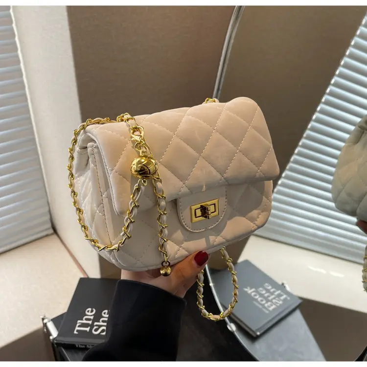 White Quilted Chain Shoulder Bag for Women — feature 32