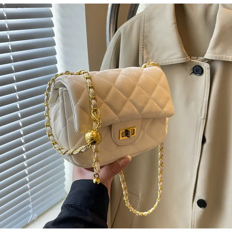 White Quilted Chain Shoulder Bag for Women — feature 33