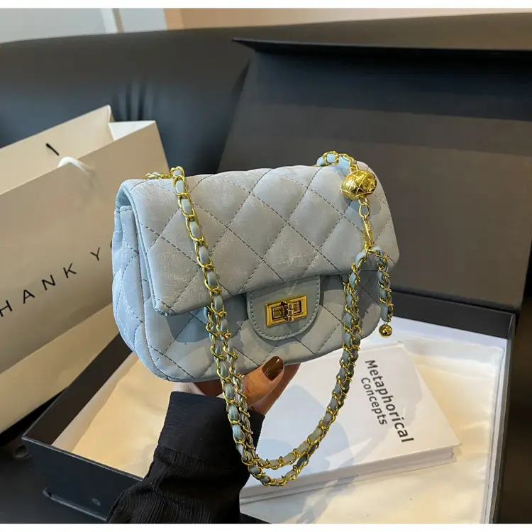 White Quilted Chain Shoulder Bag for Women — feature 34