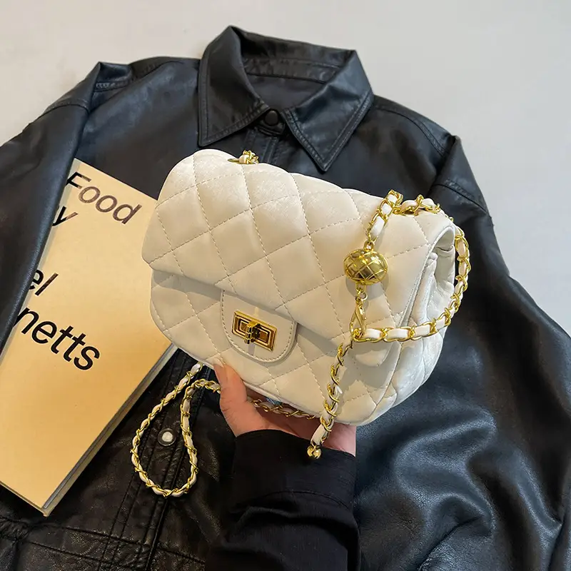 White Quilted Chain Shoulder Bag for Women