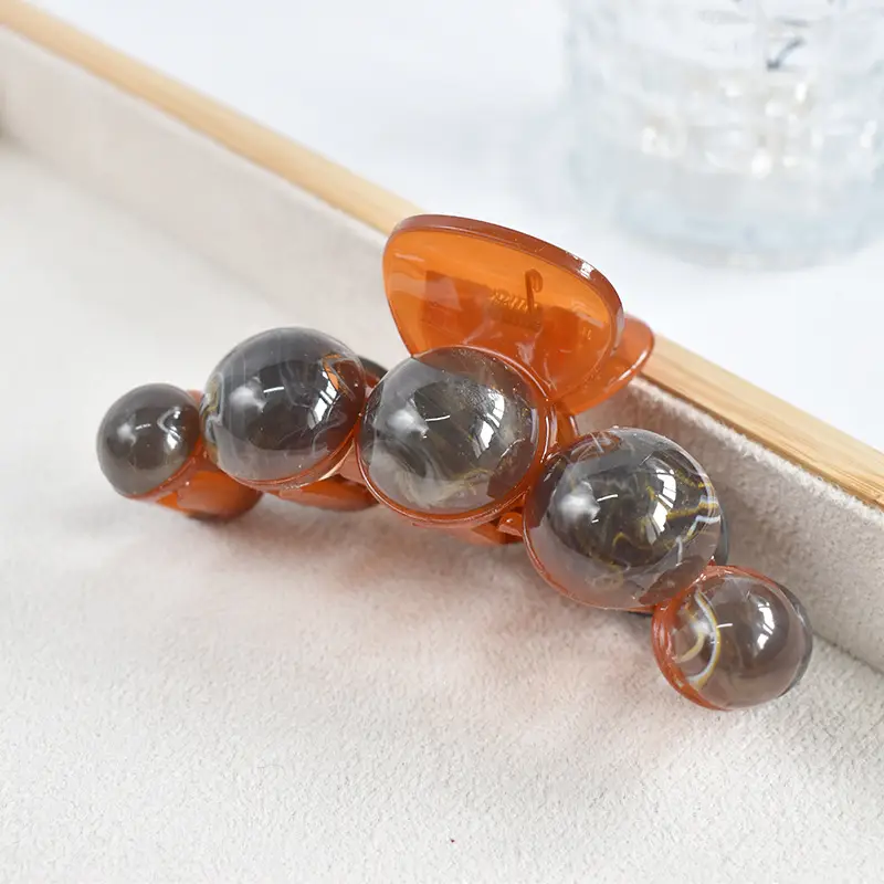 High-End Retro Shark Clip Large Pearl Hair Clip Women - Image 2