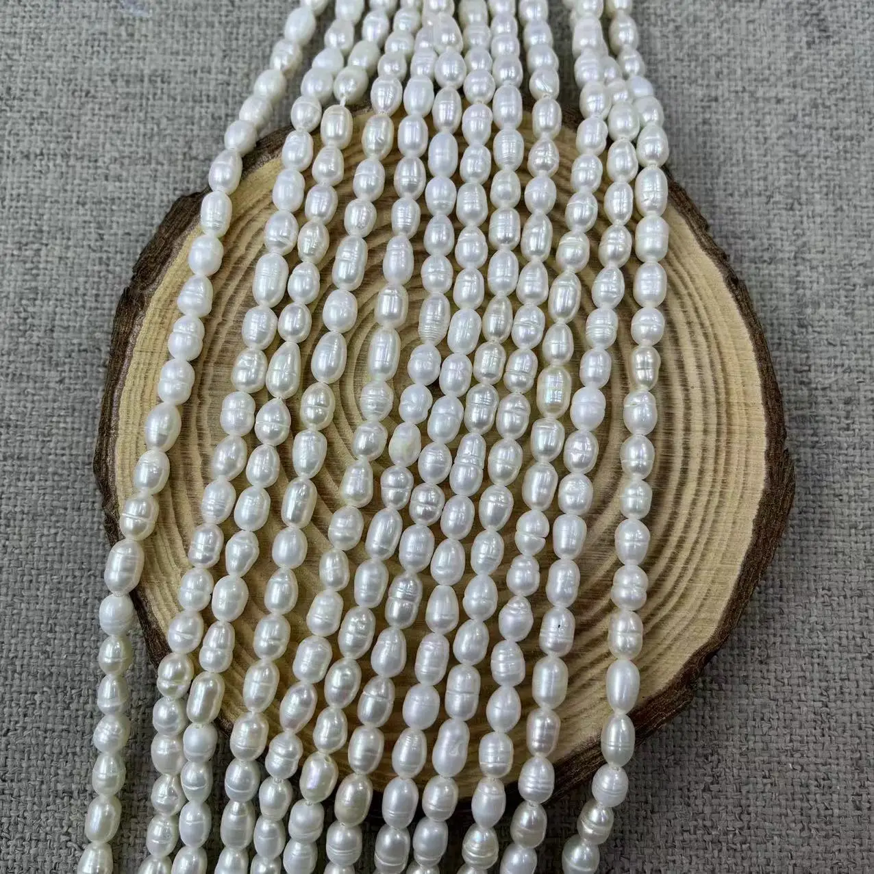 Natural Freshwater Pearl Bracelet 4-5mm Strong Light