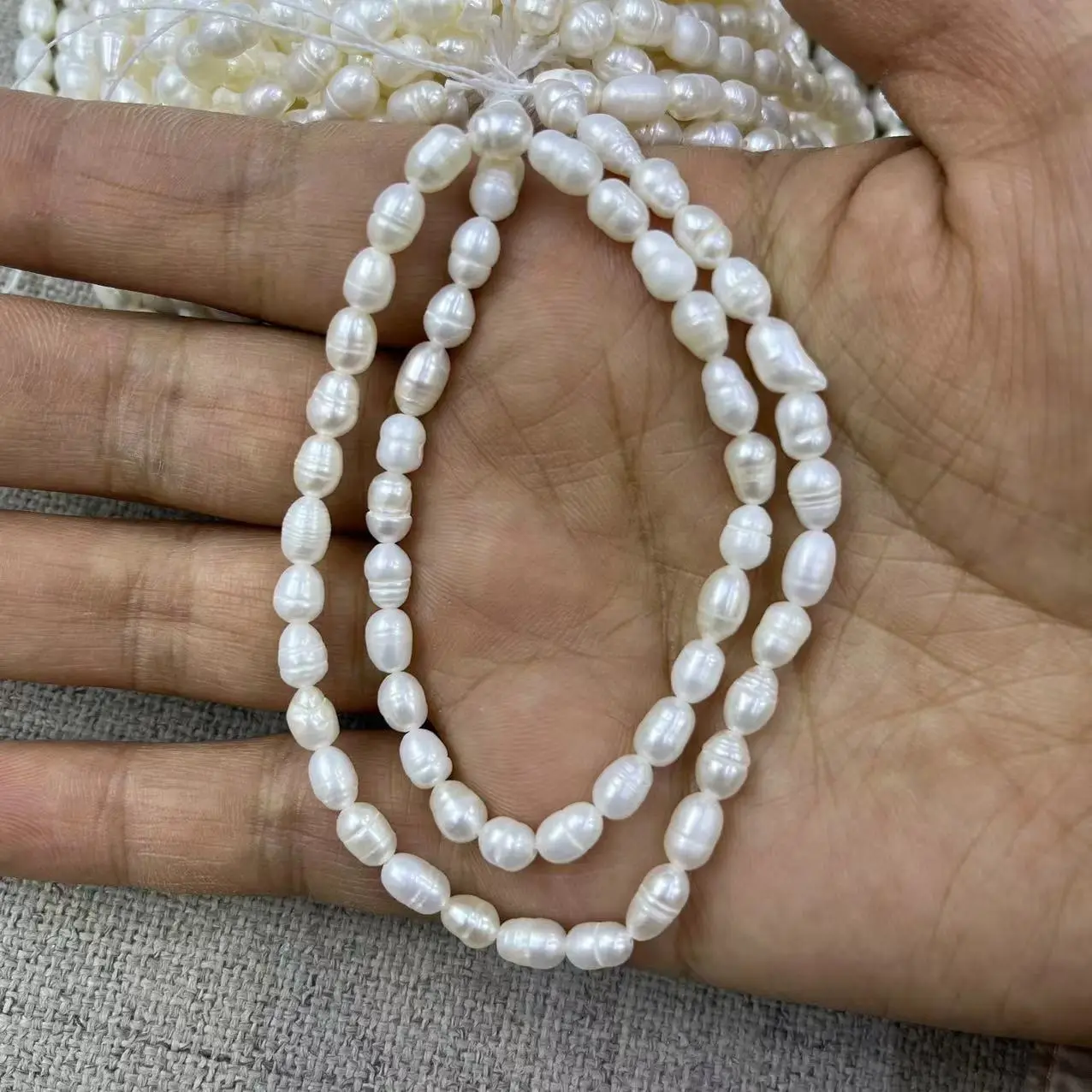 Natural Freshwater Pearl Bracelet 4-5mm Strong Light