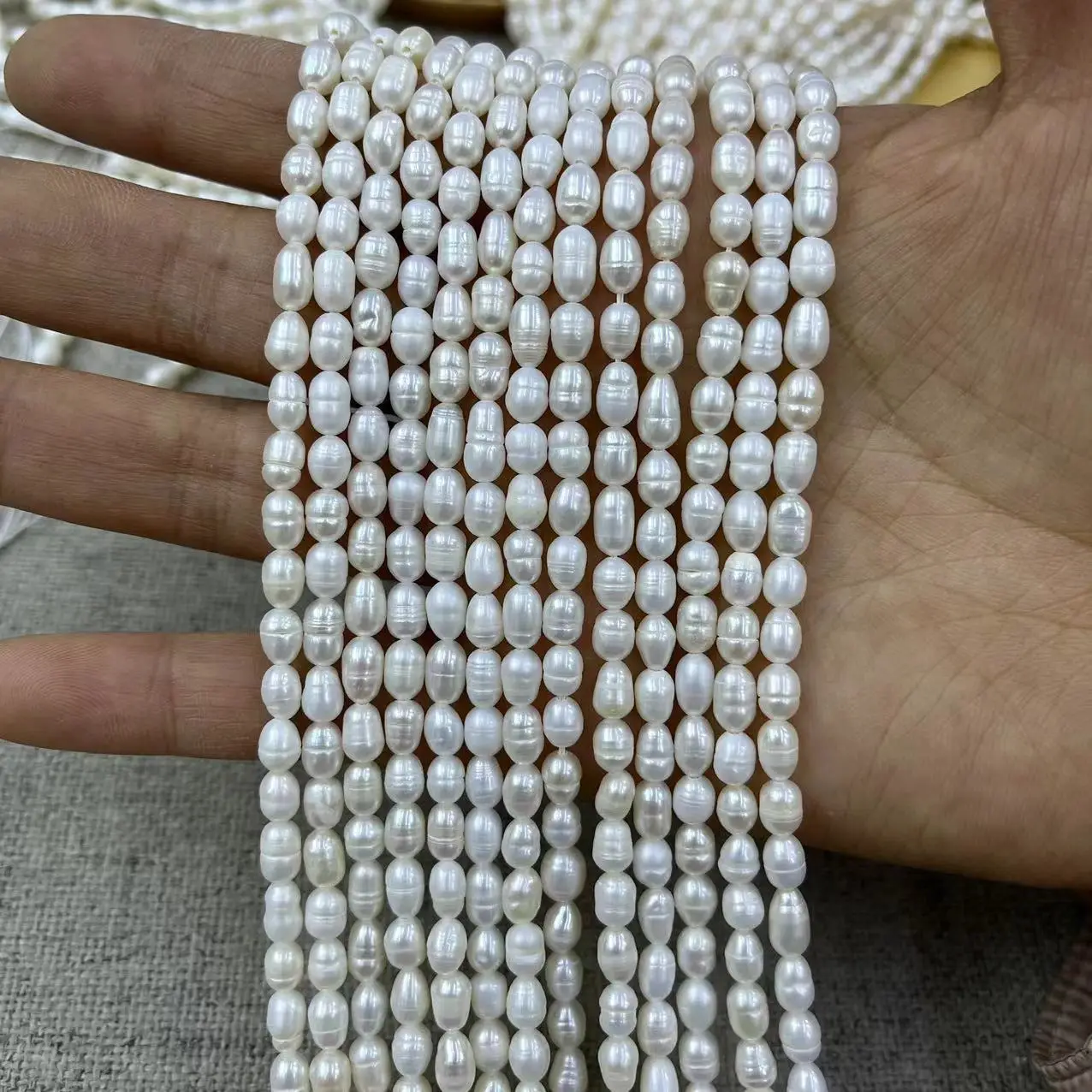 Natural Freshwater Pearl Bracelet 4-5mm Strong Light — feature 5
