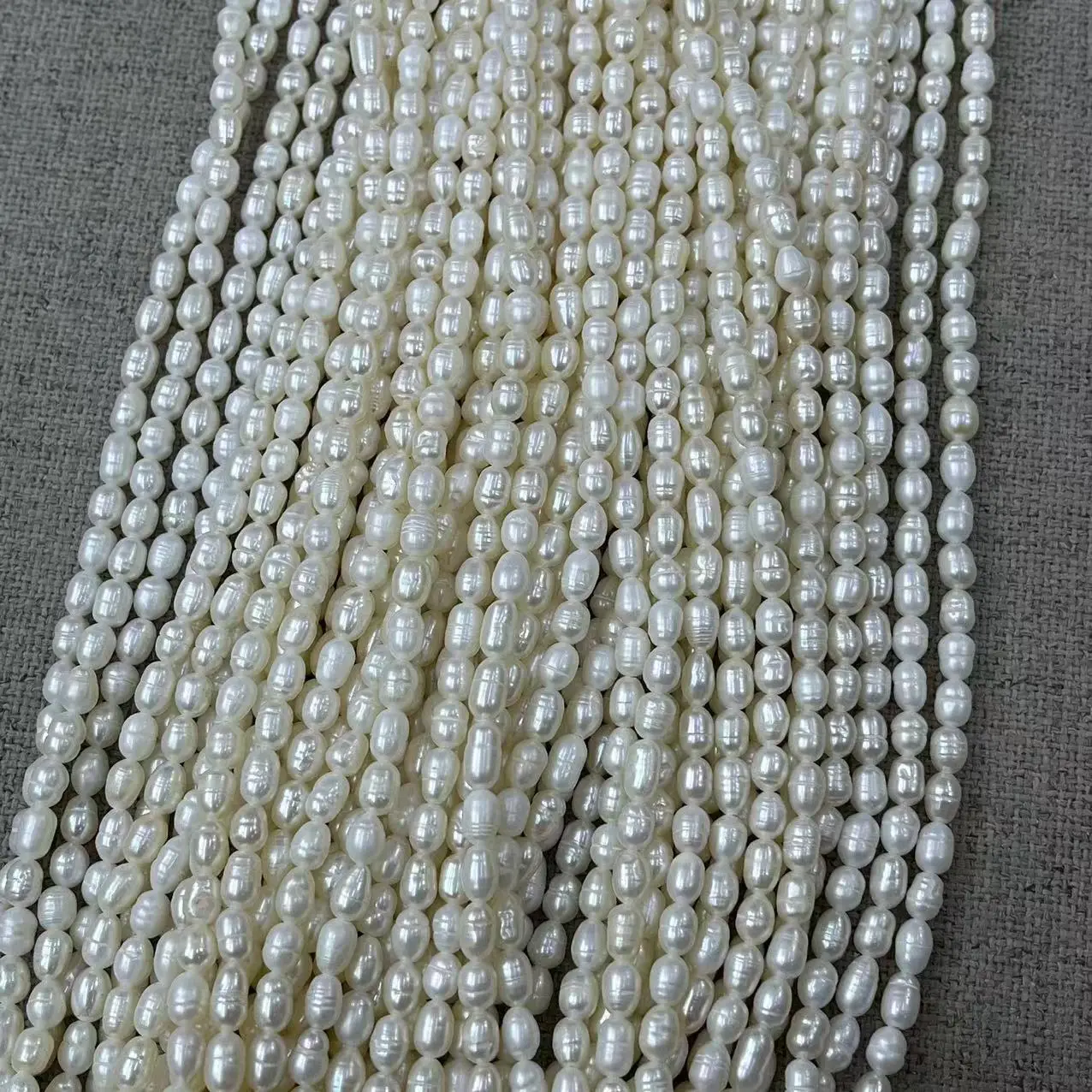 Natural Freshwater Pearl Bracelet 4-5mm Strong Light — feature 7