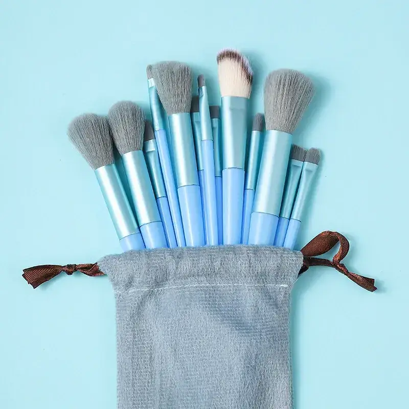 Beginners 13 Makeup Brush Set Super Soft Eye Paint Brushes — feature 15