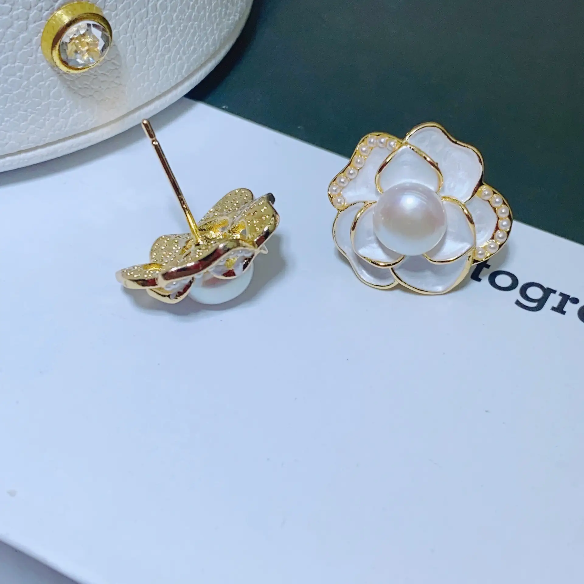 French Vintage Camellia Pearl Earrings White Flower Design - Image 5
