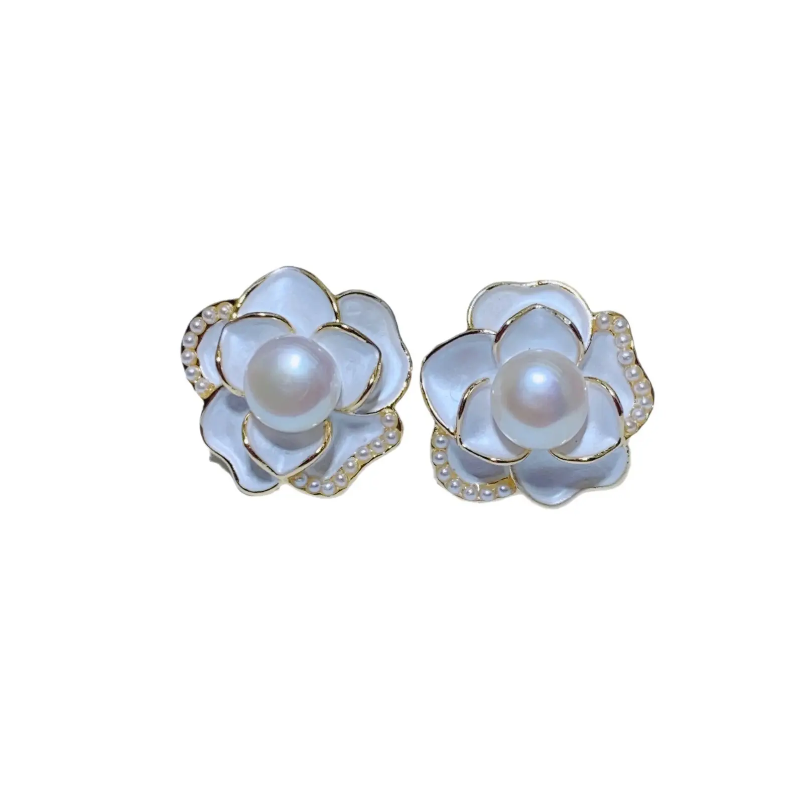 French Vintage Camellia Pearl Earrings White Flower Design - Image 7