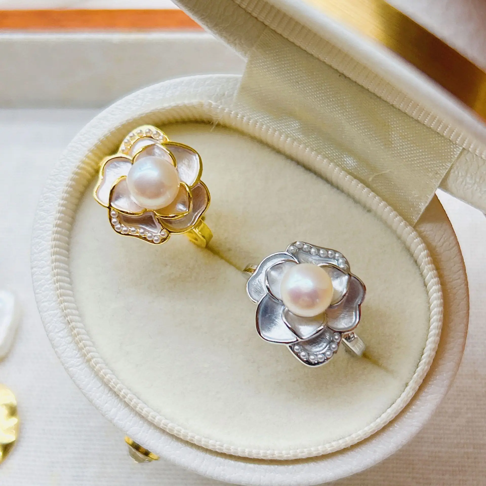 French Vintage Camellia Pearl Earrings White Flower Design - Image 3