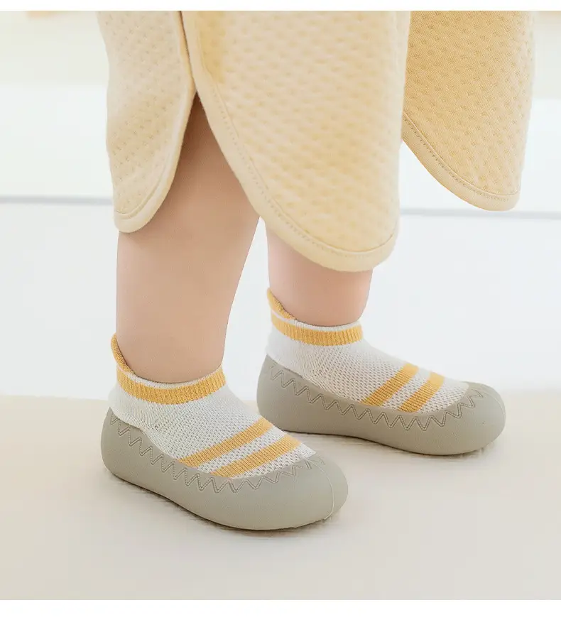 Baby Non-Slip Socks for Newborns White Grey Stripes β feature 14