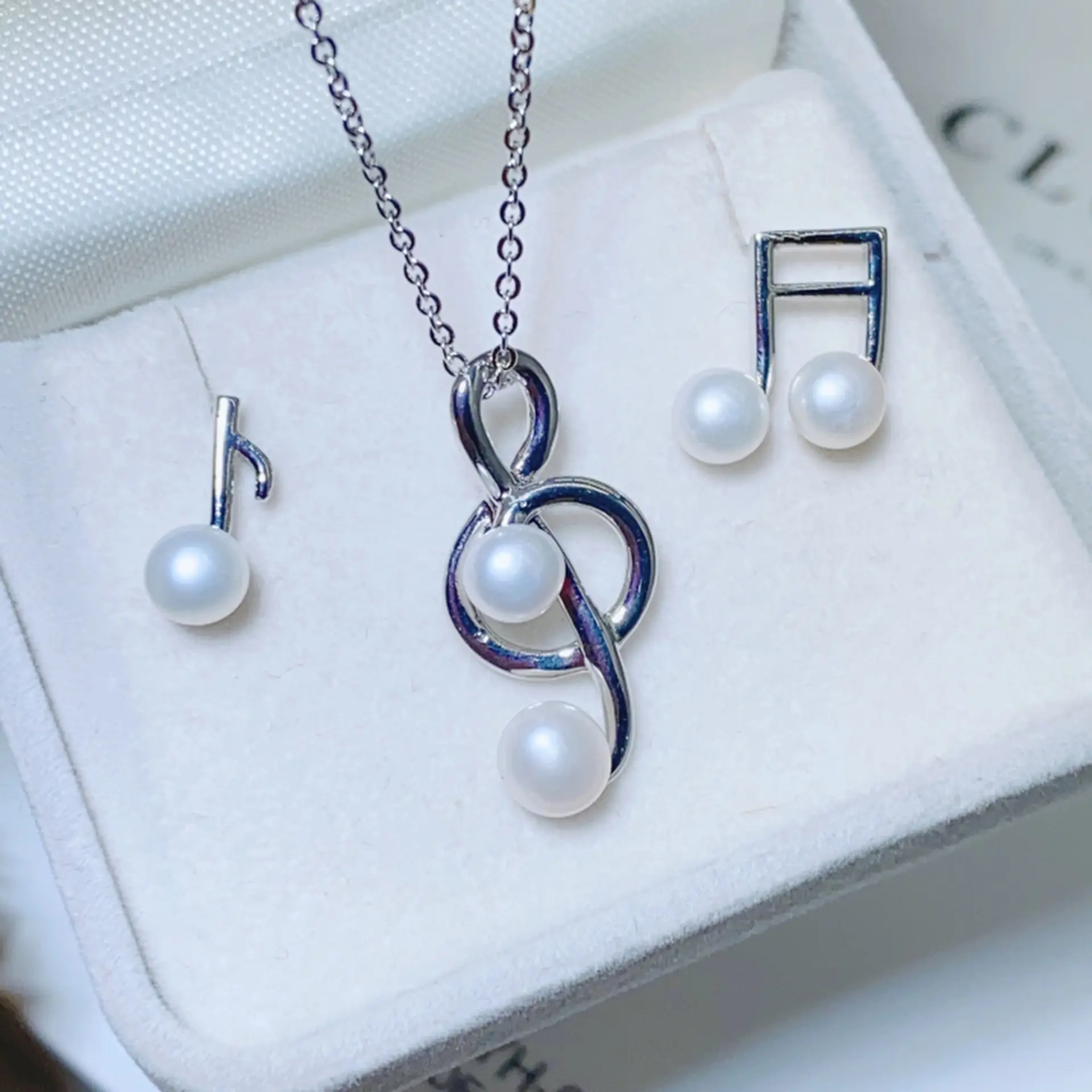 S925 Pearl Asymmetric Earrings Necklace Set — feature 1