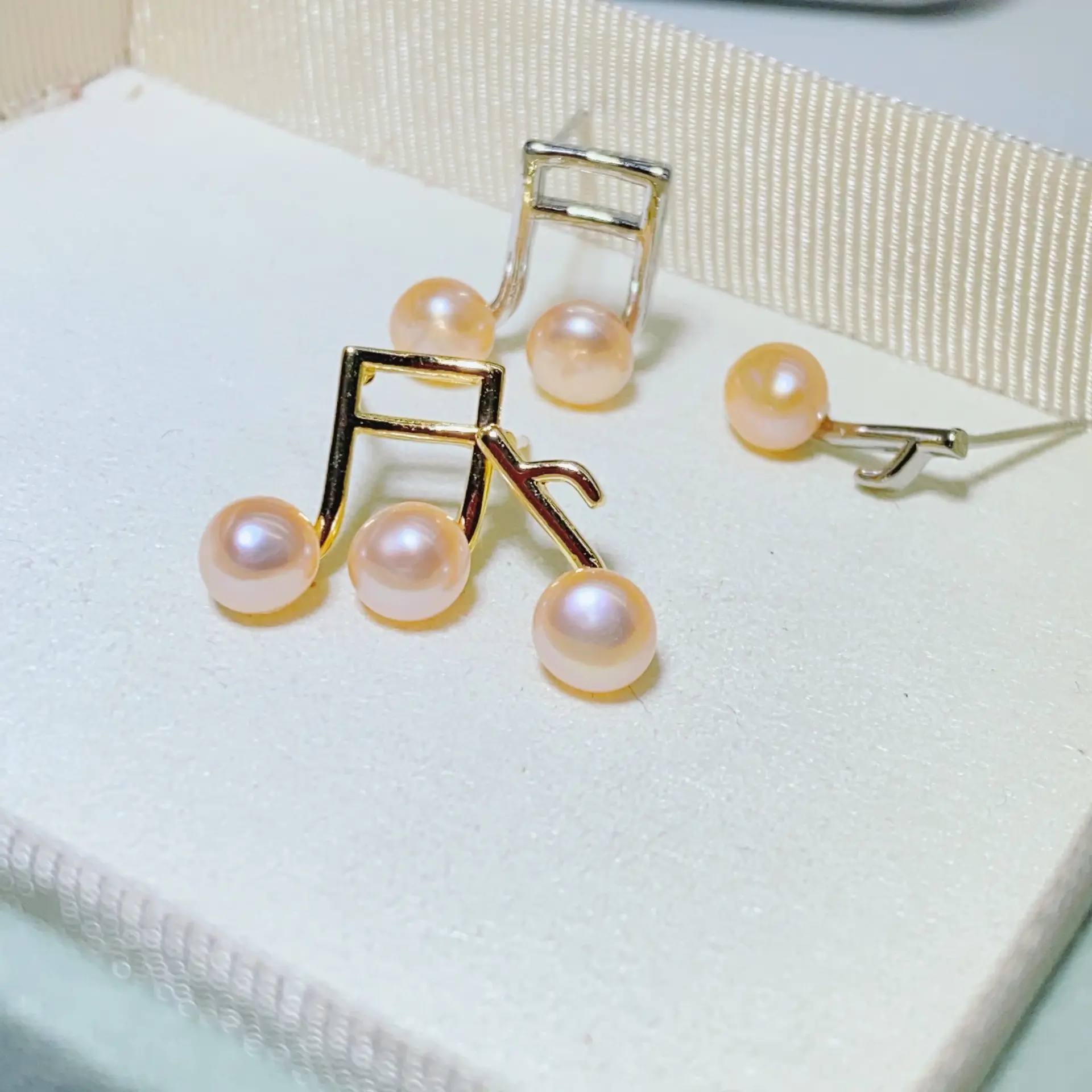 S925 Pearl Asymmetric Earrings Necklace Set - Image 2