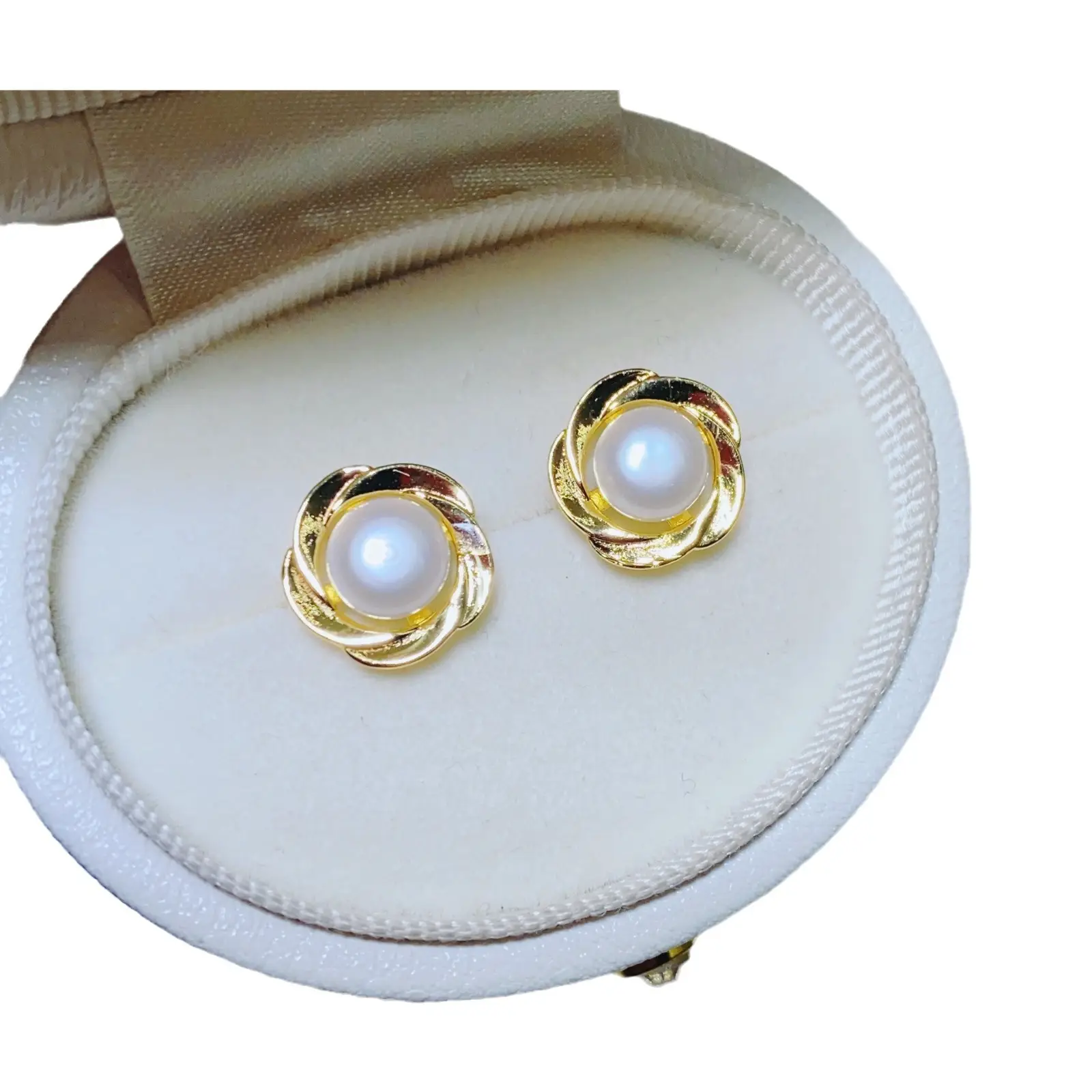 S925 Silver Pearl Earrings 2024 New French Retro - Image 7