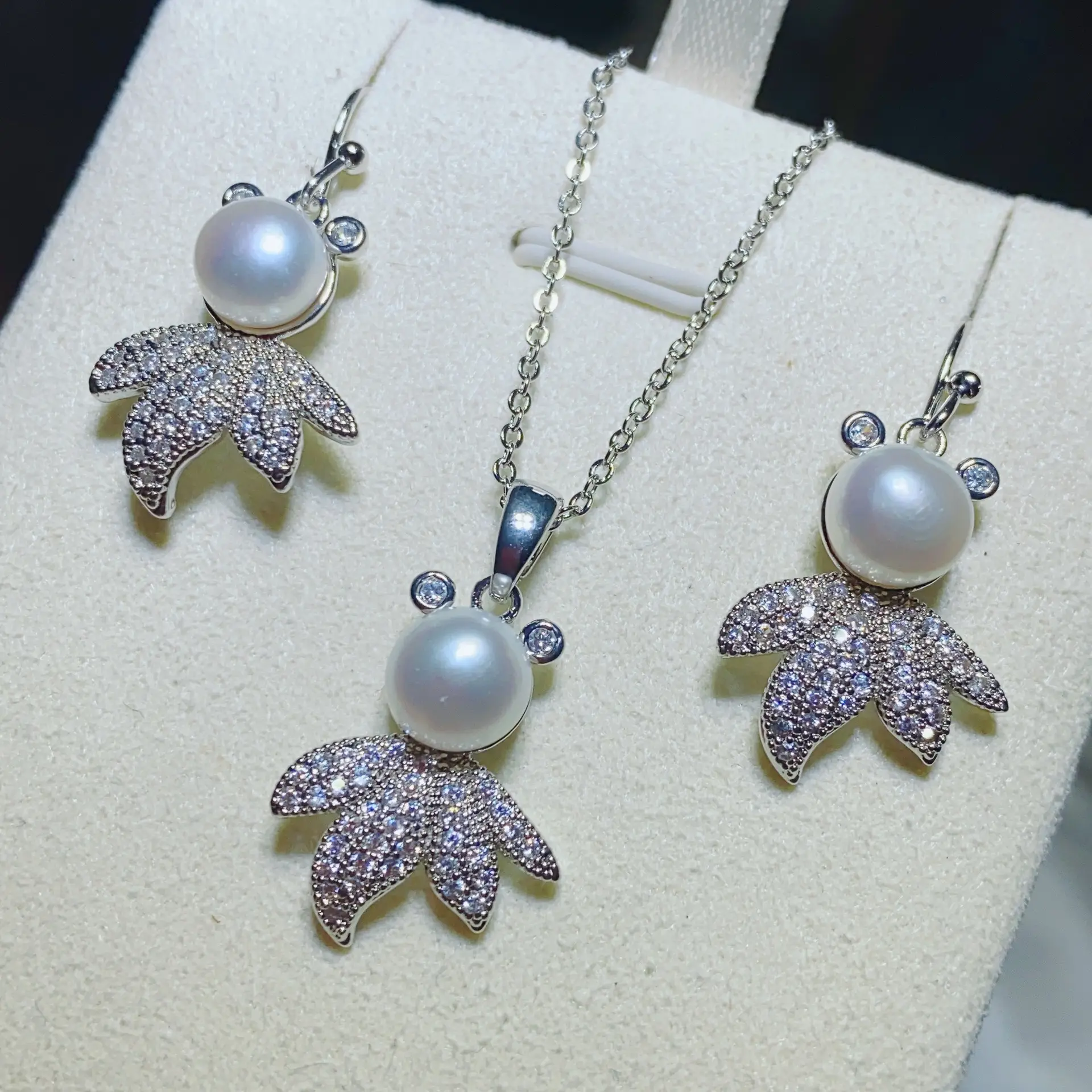 Natural Freshwater Pearl Goldfish Earrings Necklace Set