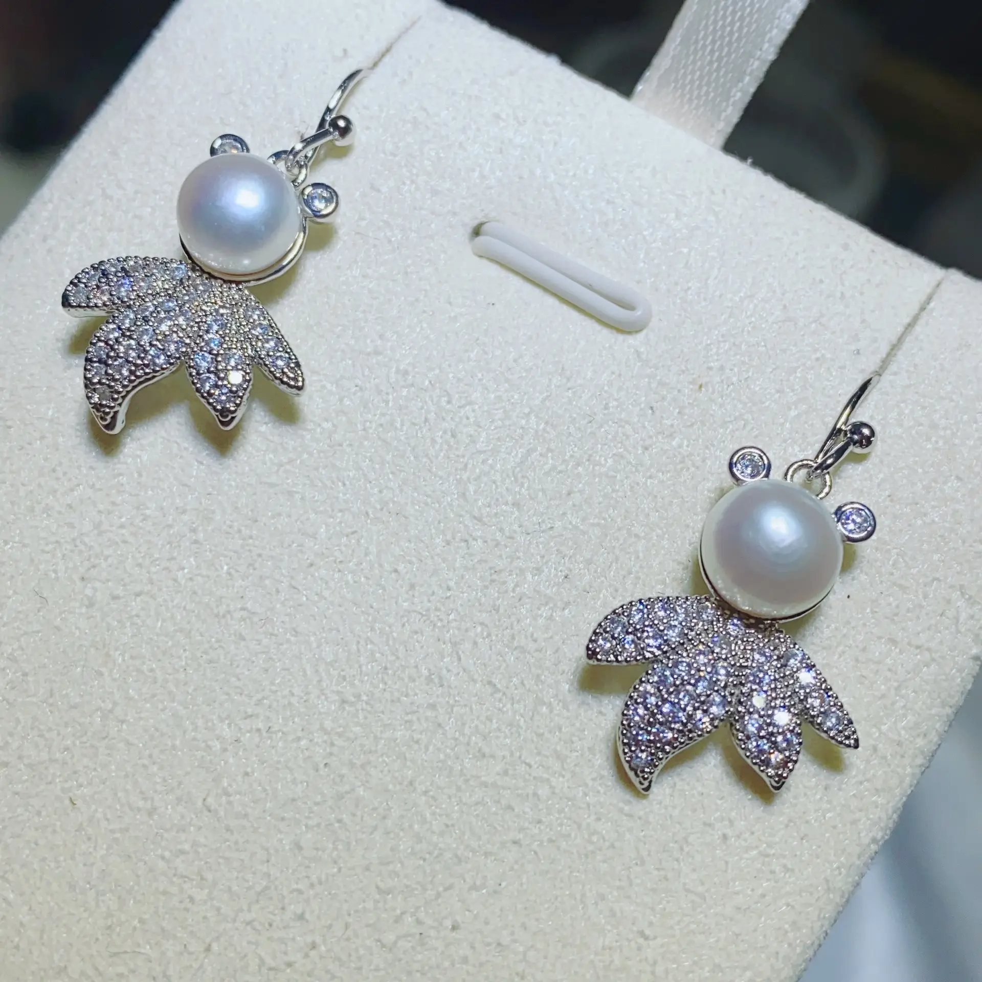 Natural Freshwater Pearl Goldfish Earrings Necklace Set