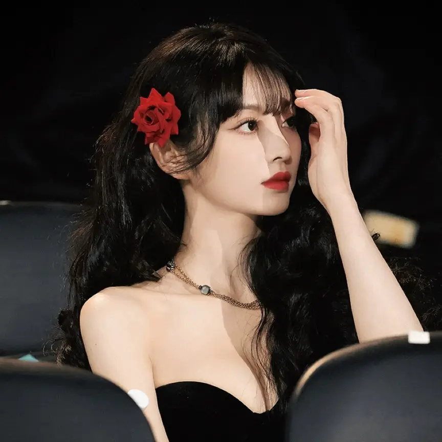 Tian Xiwei Red Rose Hairpin Photo Accessories - Image 6