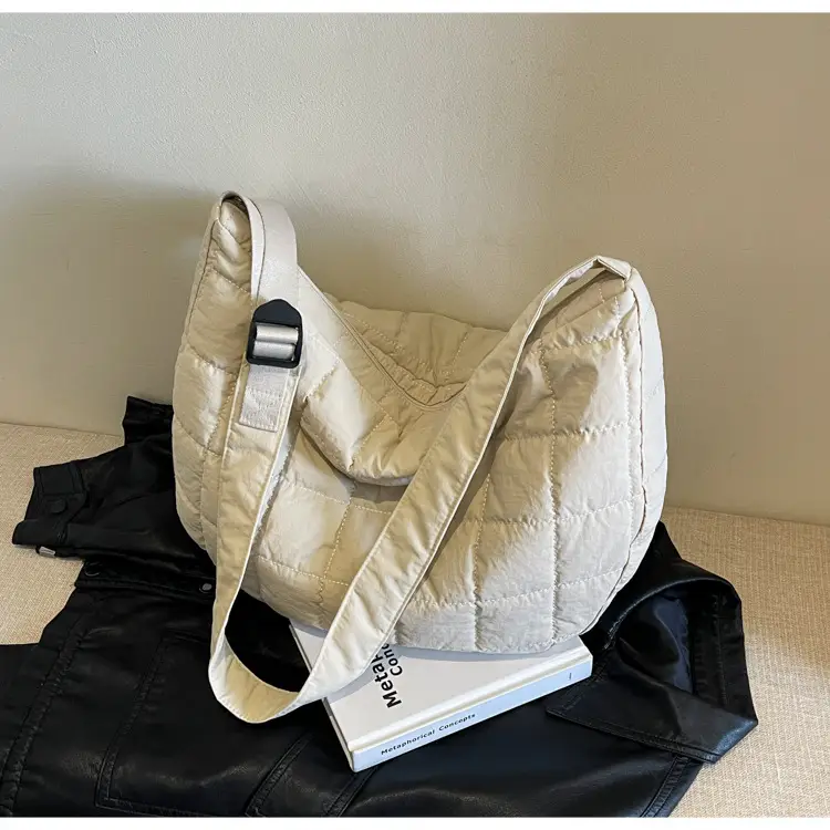 Black Rhombus Messenger Bag Large Capacity Nylon — feature 62