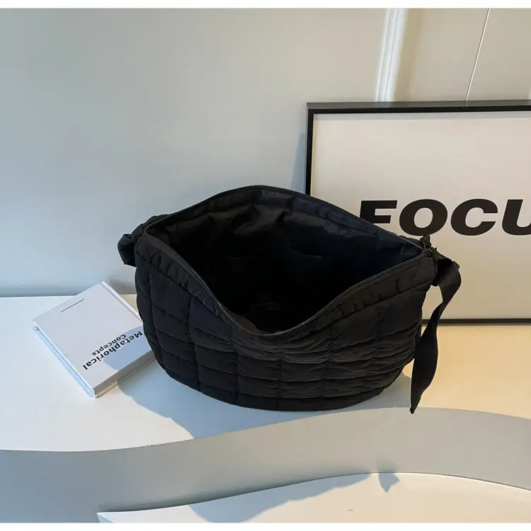 Black Rhombus Messenger Bag Large Capacity Nylon — feature 74