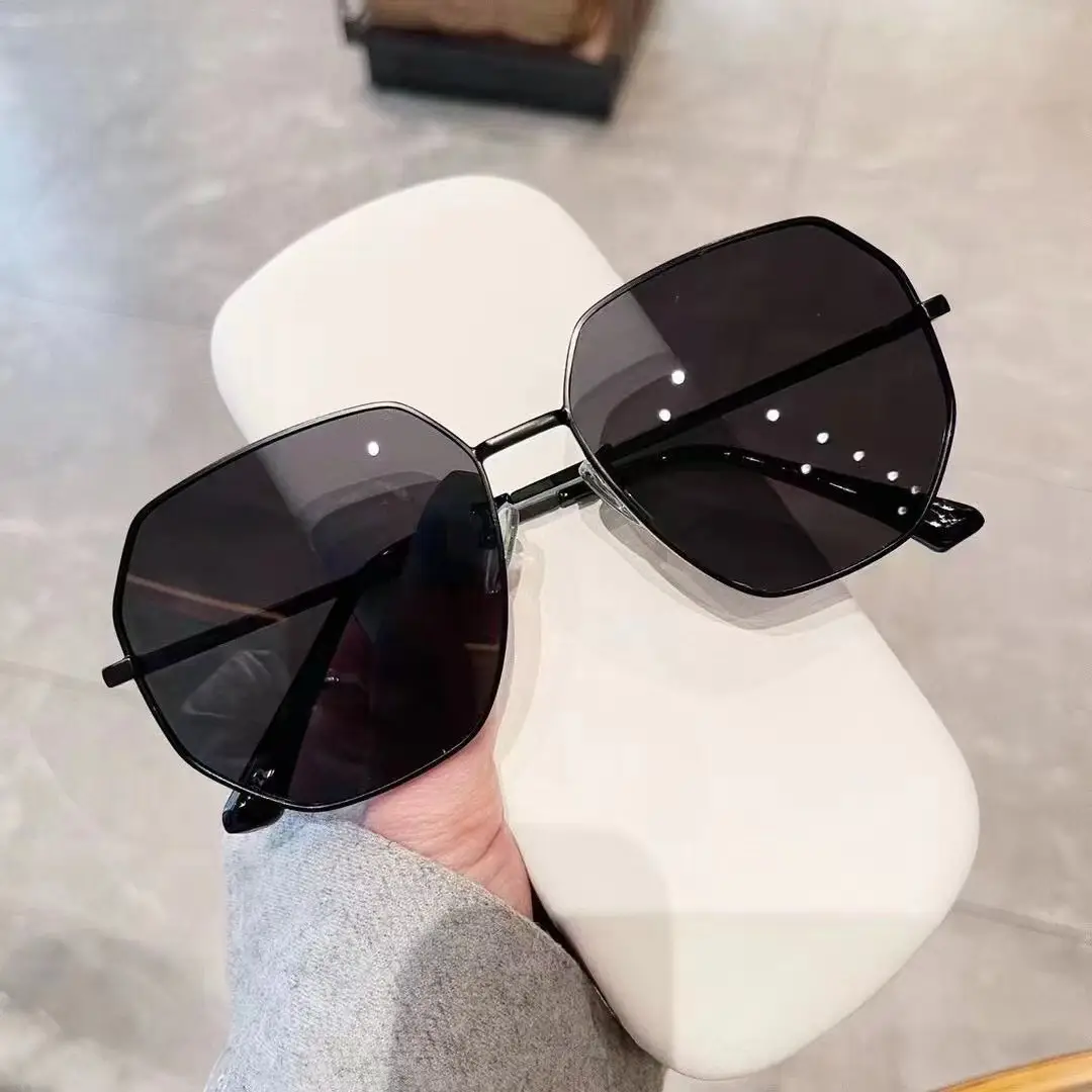 Transparent Blue Sunglasses Unisex Polygonal Metal Driving Sunglasses Korean Style Fashionable Seaside Travel Glasses for Women - Image 6