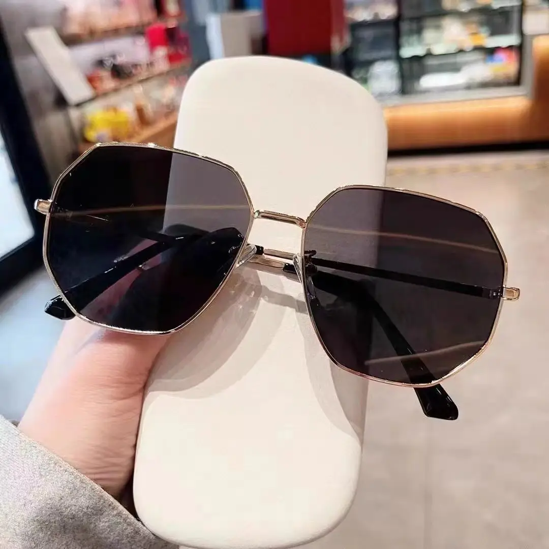 Transparent Blue Sunglasses Unisex Polygonal Metal Driving Sunglasses Korean Style Fashionable Seaside Travel Glasses for Women - Image 7