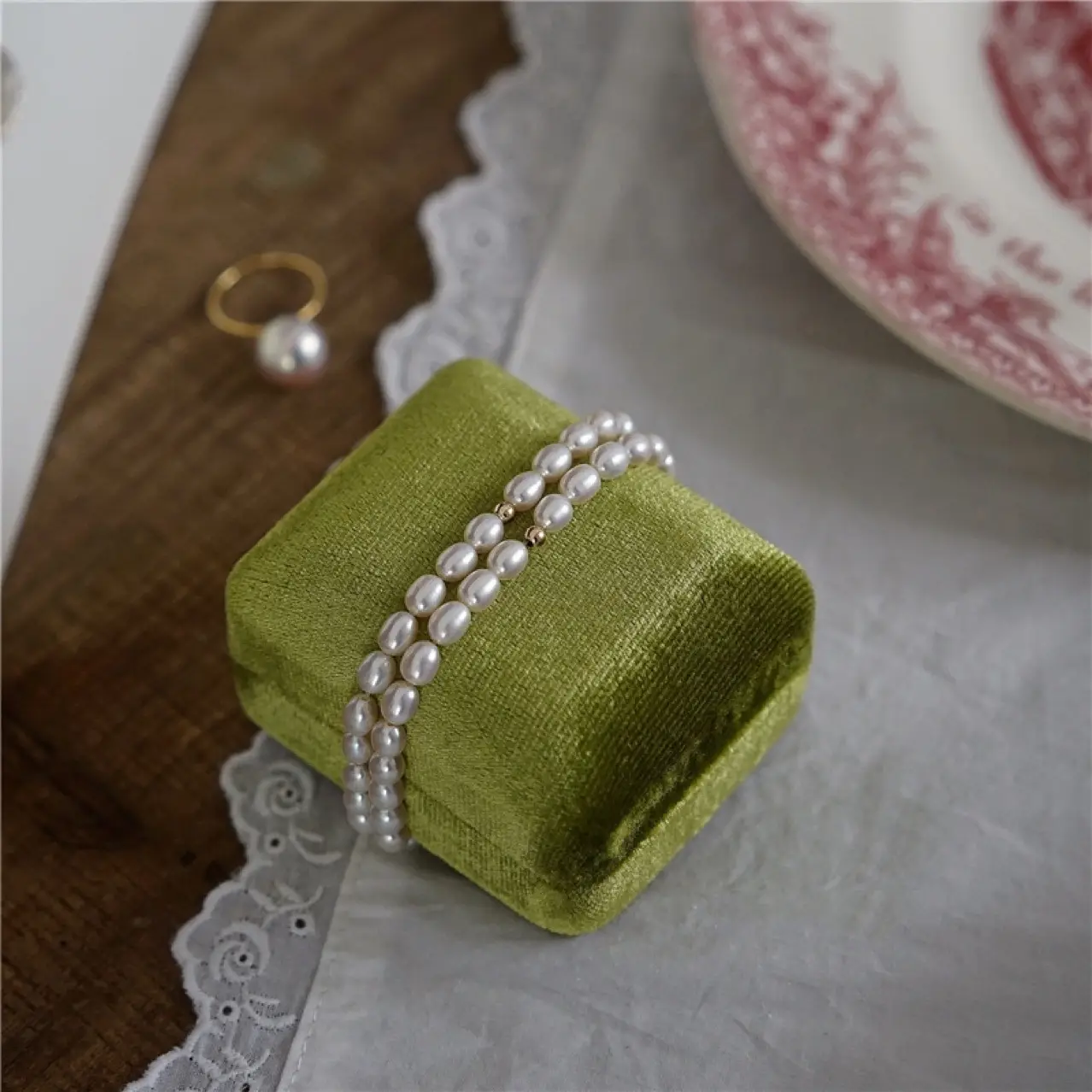 Natural Pearl Millet Bracelet 14K Gold Elastic — feature 6