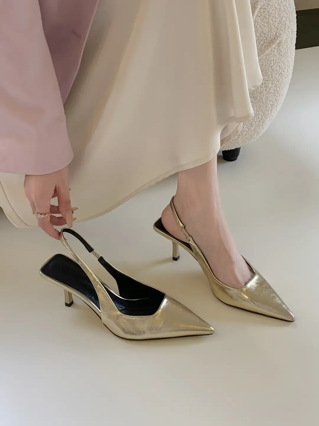 Treasurer! High-end pull-up pointed high-heel sandals women's back empty half-covered toe single-layer shoes - Image 2