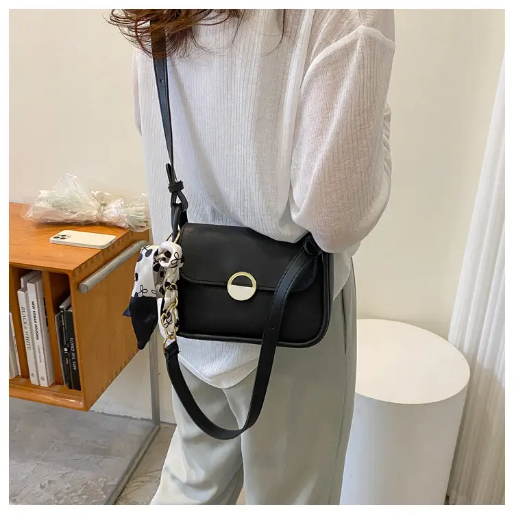 Women Crossbody Bag Beige Square Design Wholesale 2026 — feature 10