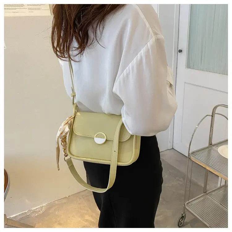 Women Crossbody Bag Beige Square Design Wholesale 2026 — feature 15