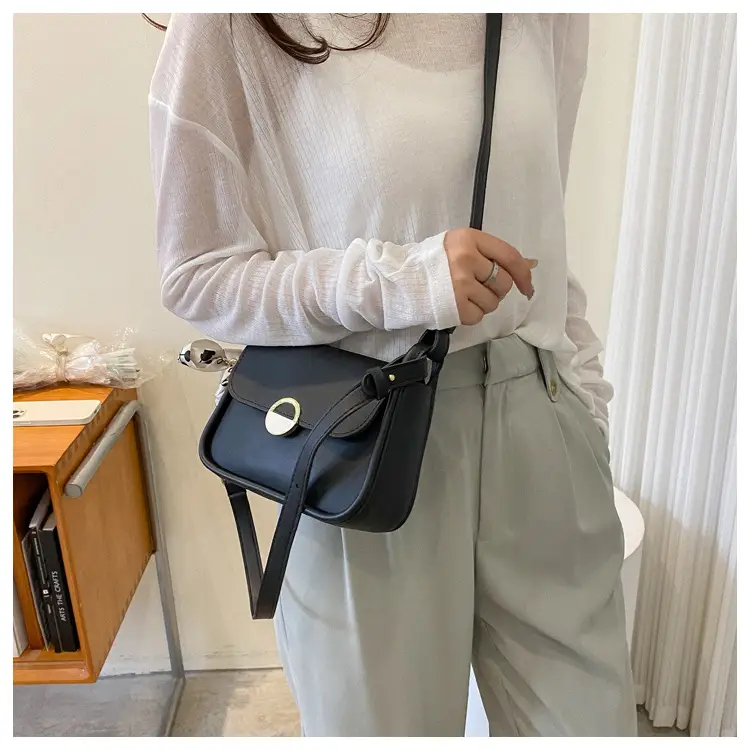 Women Crossbody Bag Beige Square Design Wholesale 2026 — feature 9