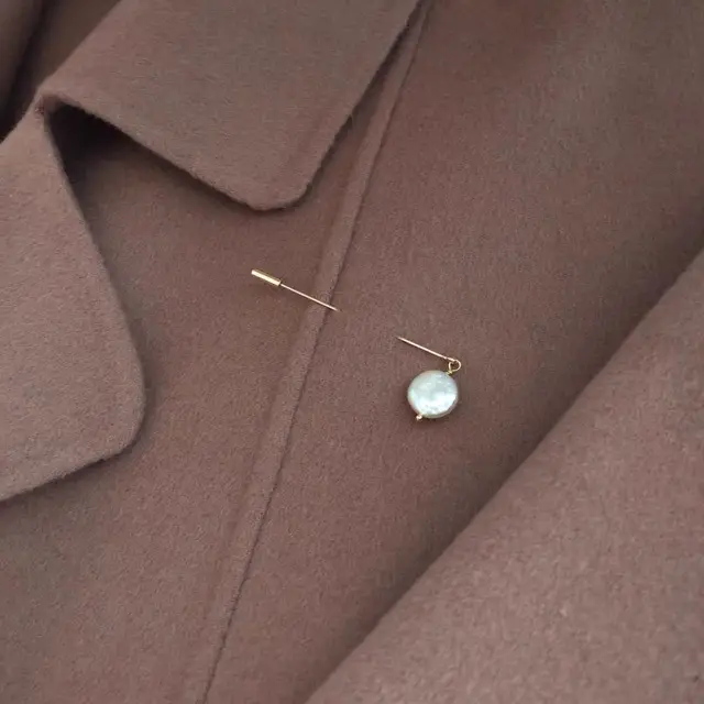 Woolen Coat Pearl Brooch Minimalist French Design - Image 2