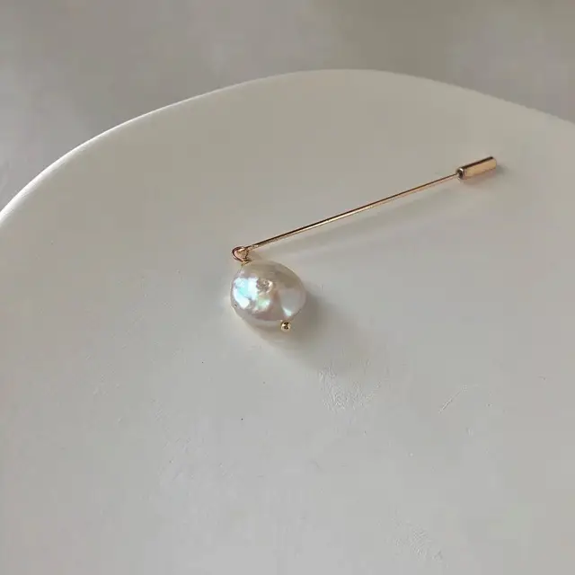 Woolen Coat Pearl Brooch Minimalist French Design - Image 5