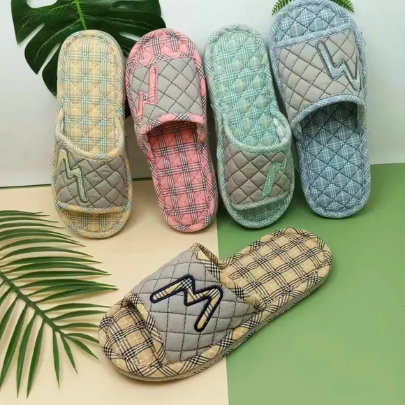 Cross-border cotton fabric couple slippers men's and women's shoes Spring and Autumn home indoor thickened three-layer non-slip mute floor slippers — feature 18