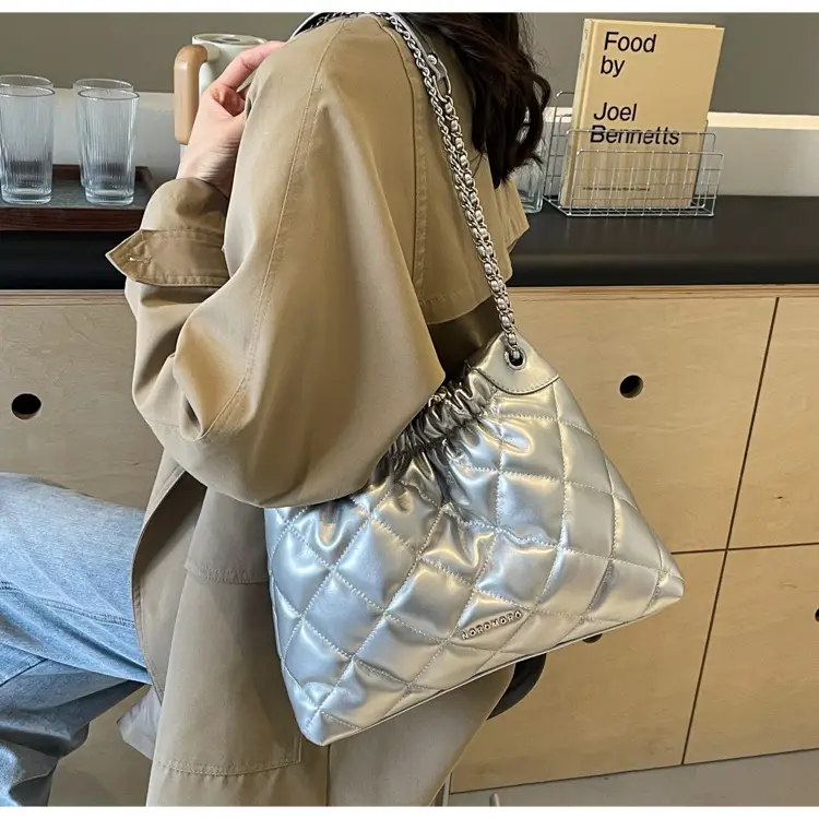 Women Rhombus Chain Bucket Bag Cream Large Capacity — feature 10