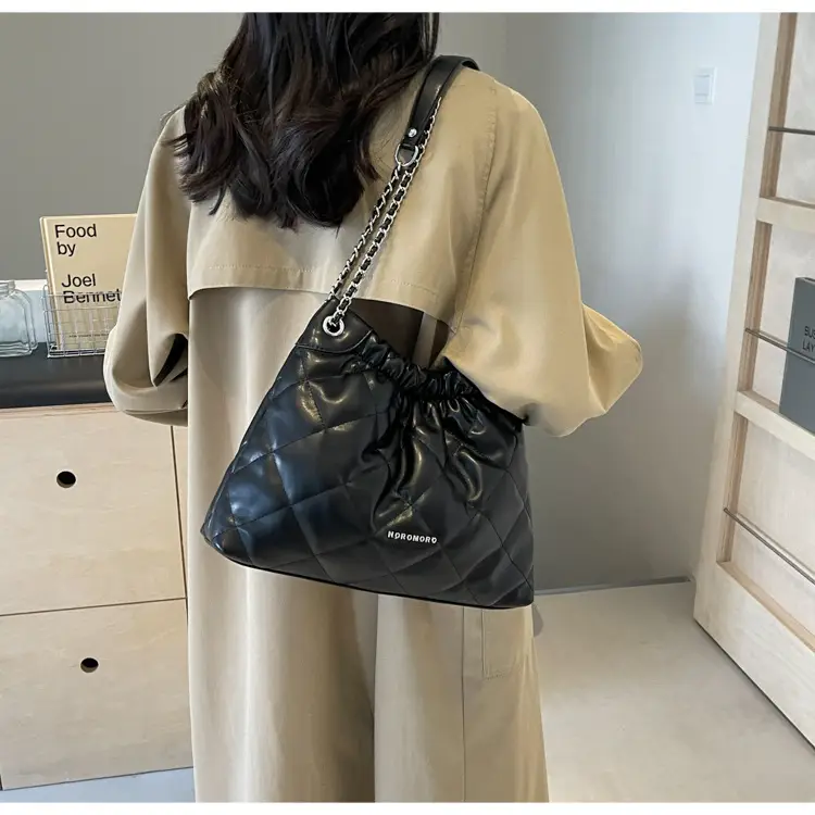 Women Rhombus Chain Bucket Bag Cream Large Capacity — feature 12