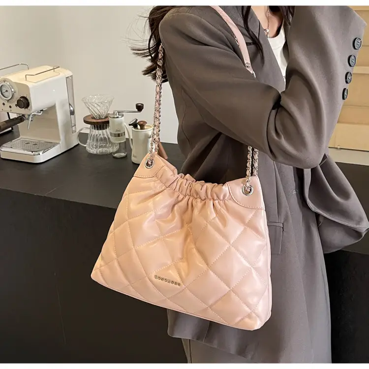 Women Rhombus Chain Bucket Bag Cream Large Capacity — feature 14