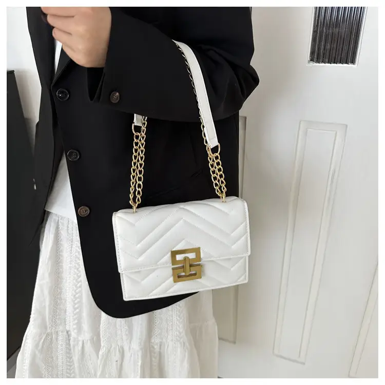 White Chain Crossbody Bag for Women 2024 — feature 11