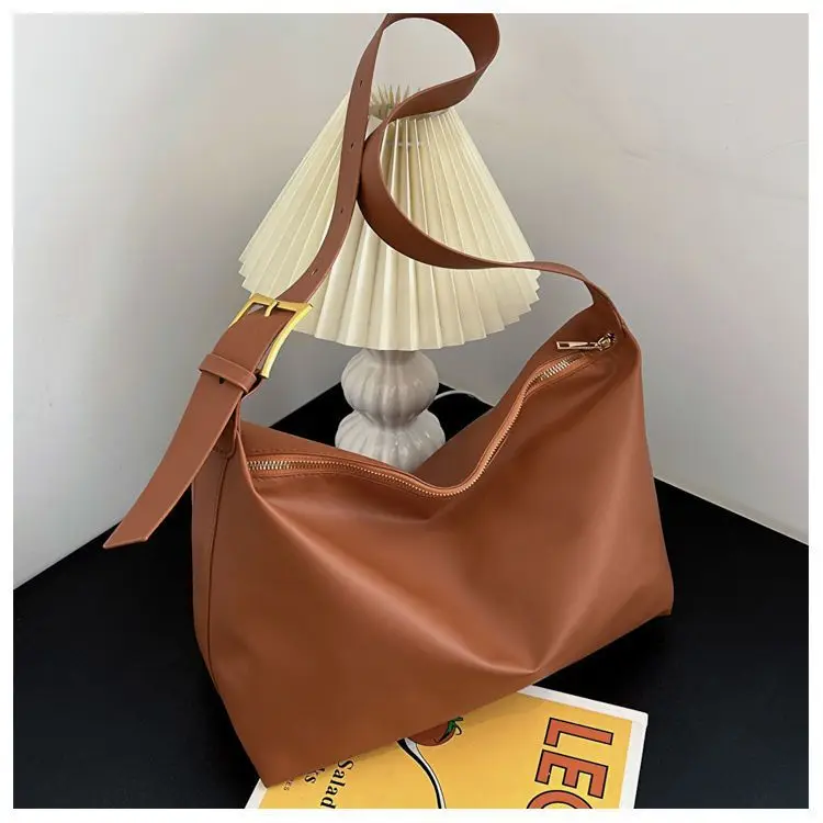 Women's Large Capacity Korean Style Shoulder Bag Brown — feature 25