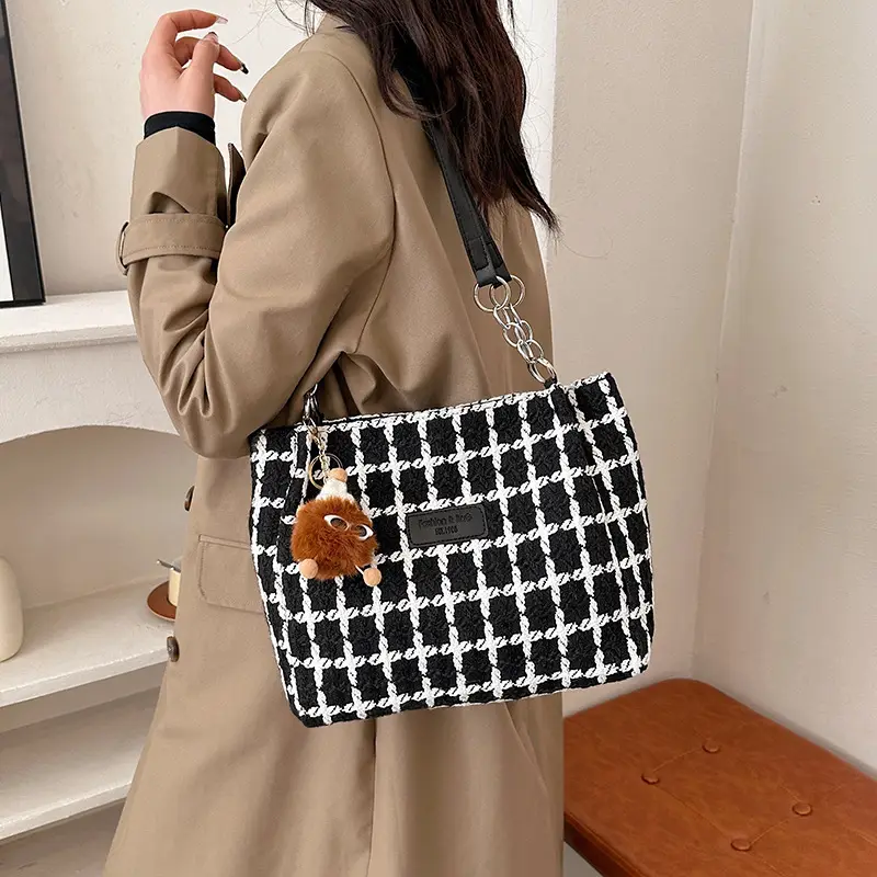 2024 Winter Plaid Shoulder Bag Women Woolen Tote - Image 3