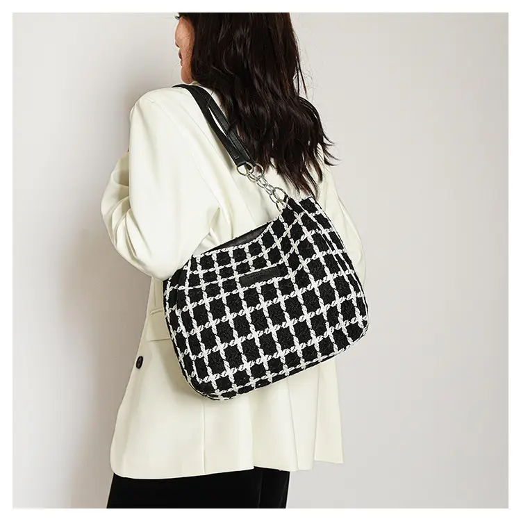 2024 Winter Plaid Shoulder Bag Women Woolen Tote — feature 13