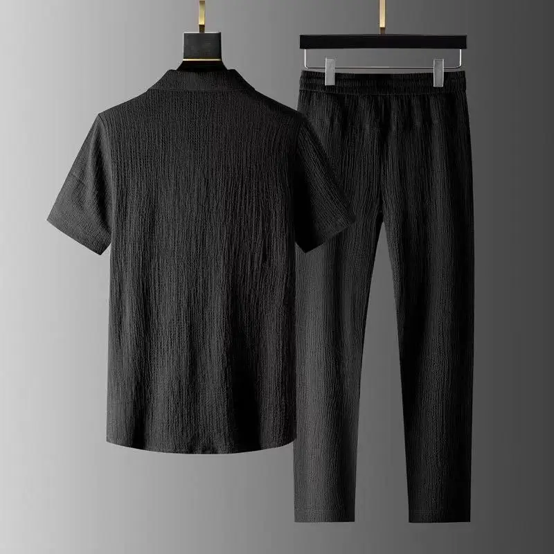 Men White Pleated T-Shirt Shorts Casual Set — feature 3