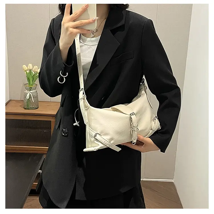 Silver PU Textured Shoulder Bag for Women 2024 Spring New Arrival — feature 16